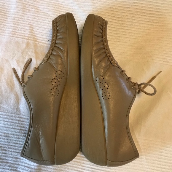 SAS Genuine Handsewn Beige Comfort Shoes 9.5 N - Picture 5 of 6